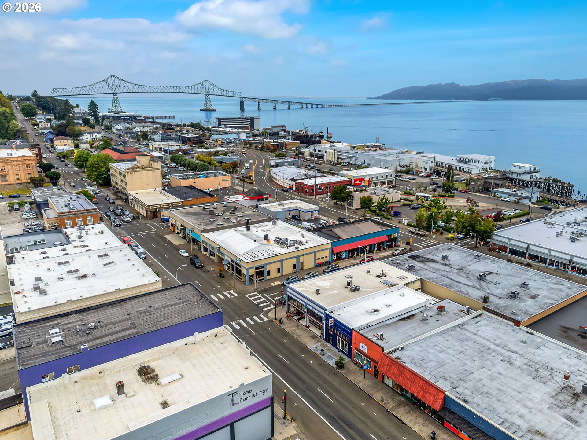 1040 Commercial St Property Photo 11