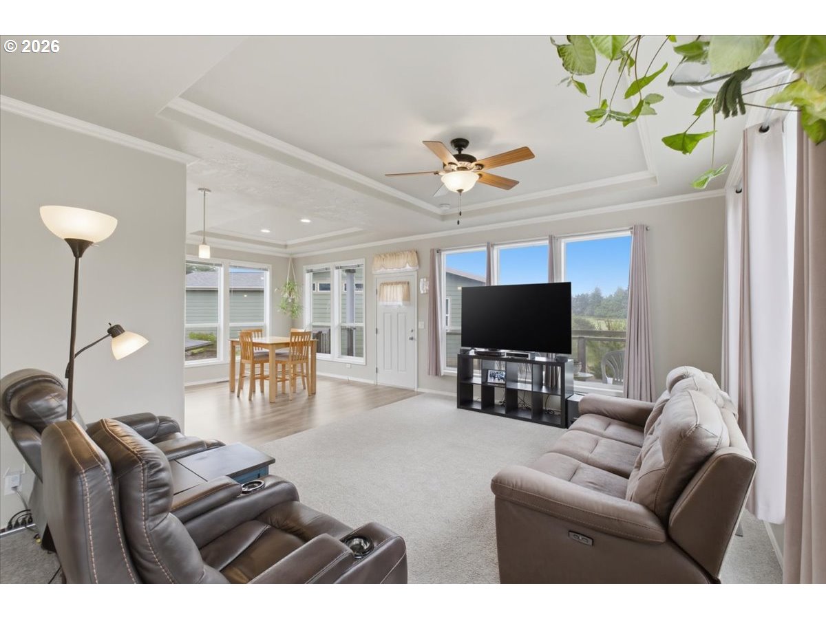 2050 Sw Green Ln Property Photo 8