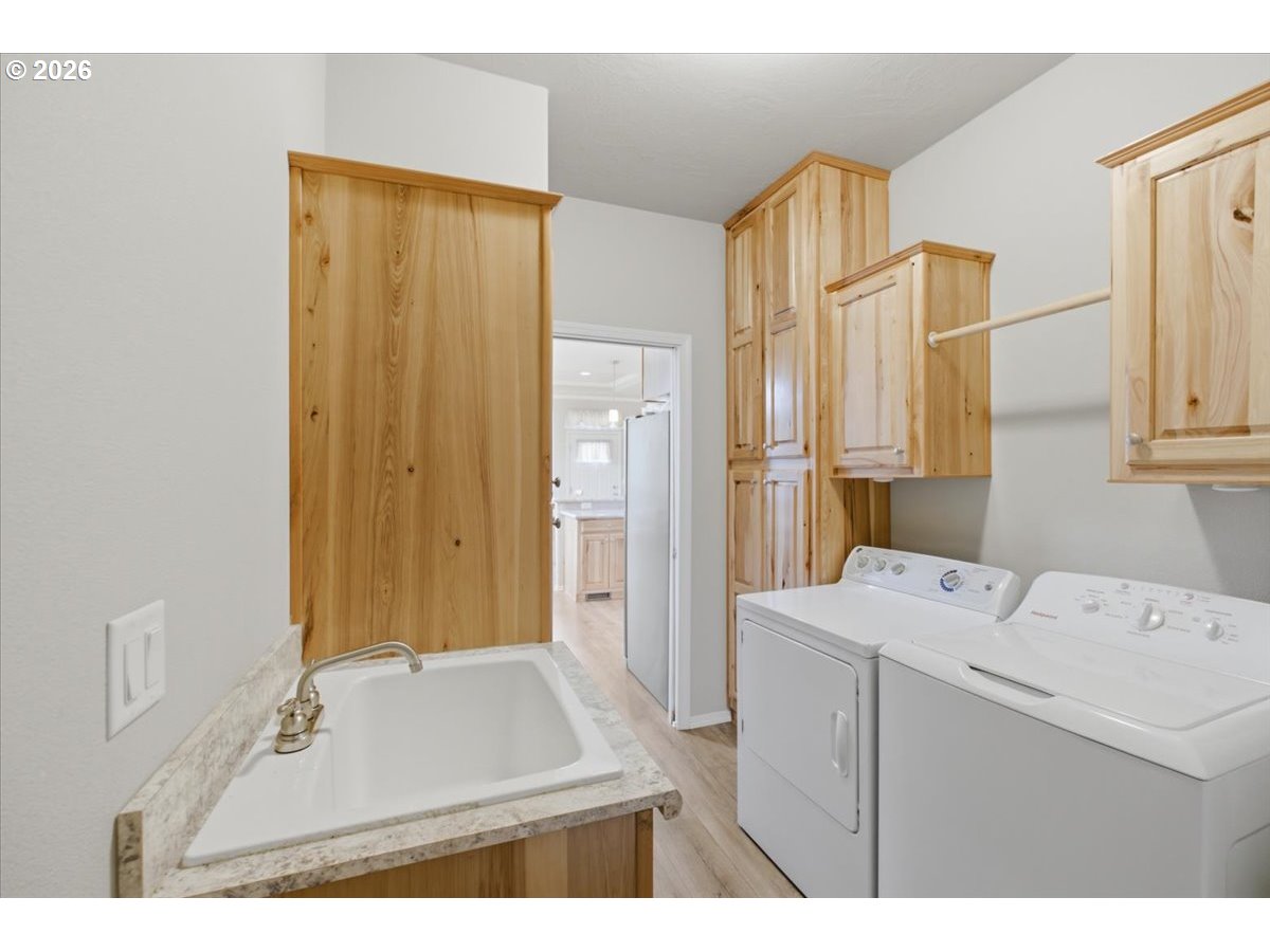 2050 Sw Green Ln Property Photo 38