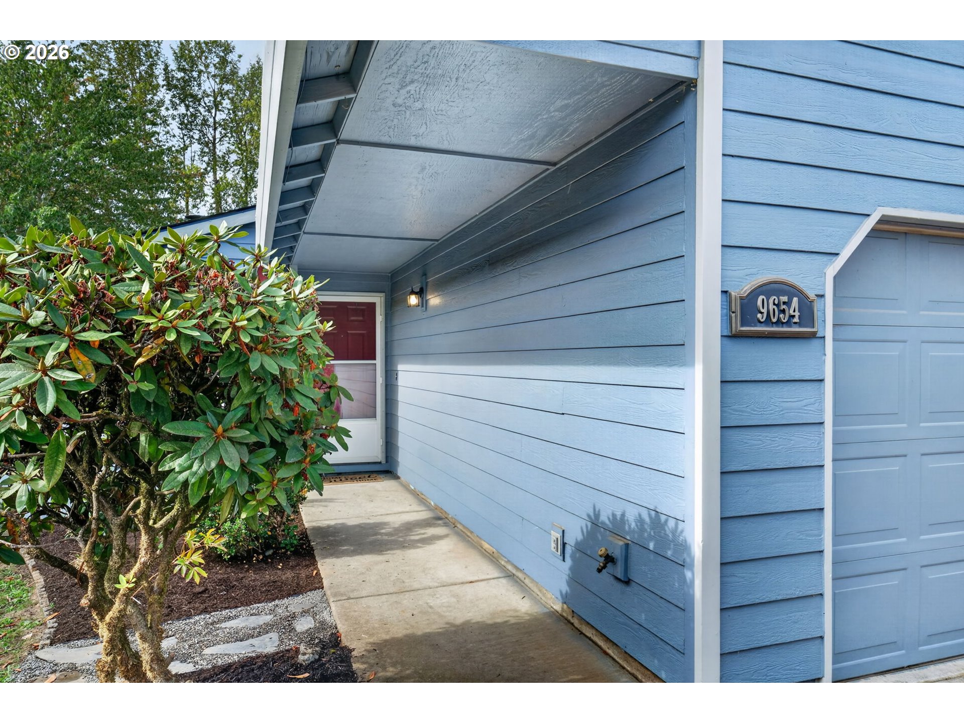 9654 N Edison St Property Photo 5