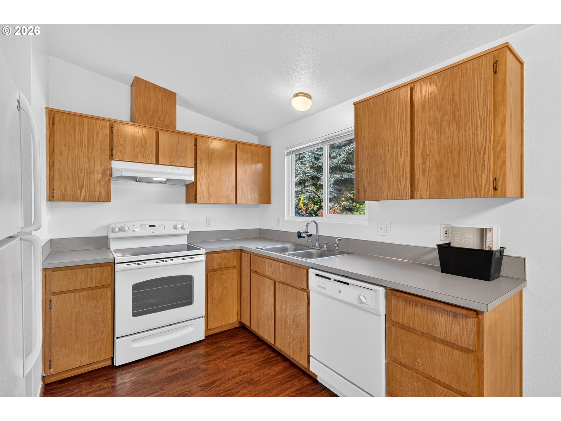 9654 N Edison St Property Photo 14