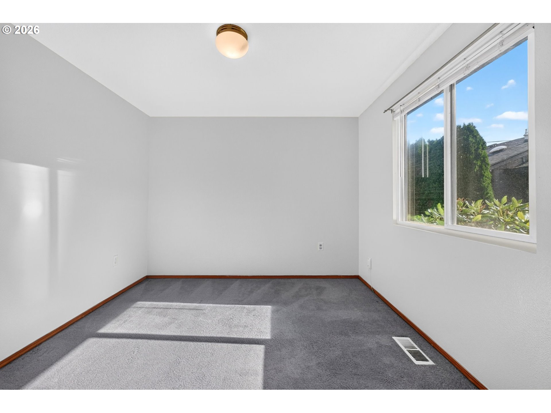 9654 N Edison St Property Photo 22