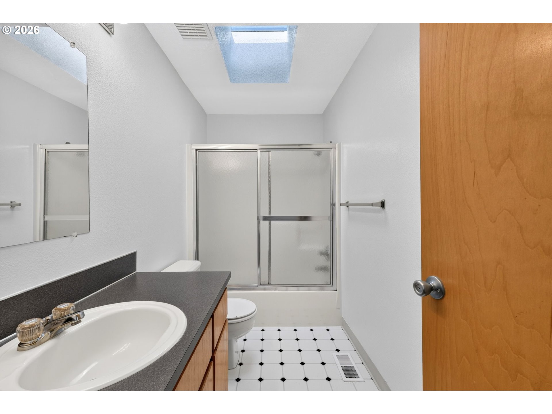 9654 N Edison St Property Photo 23