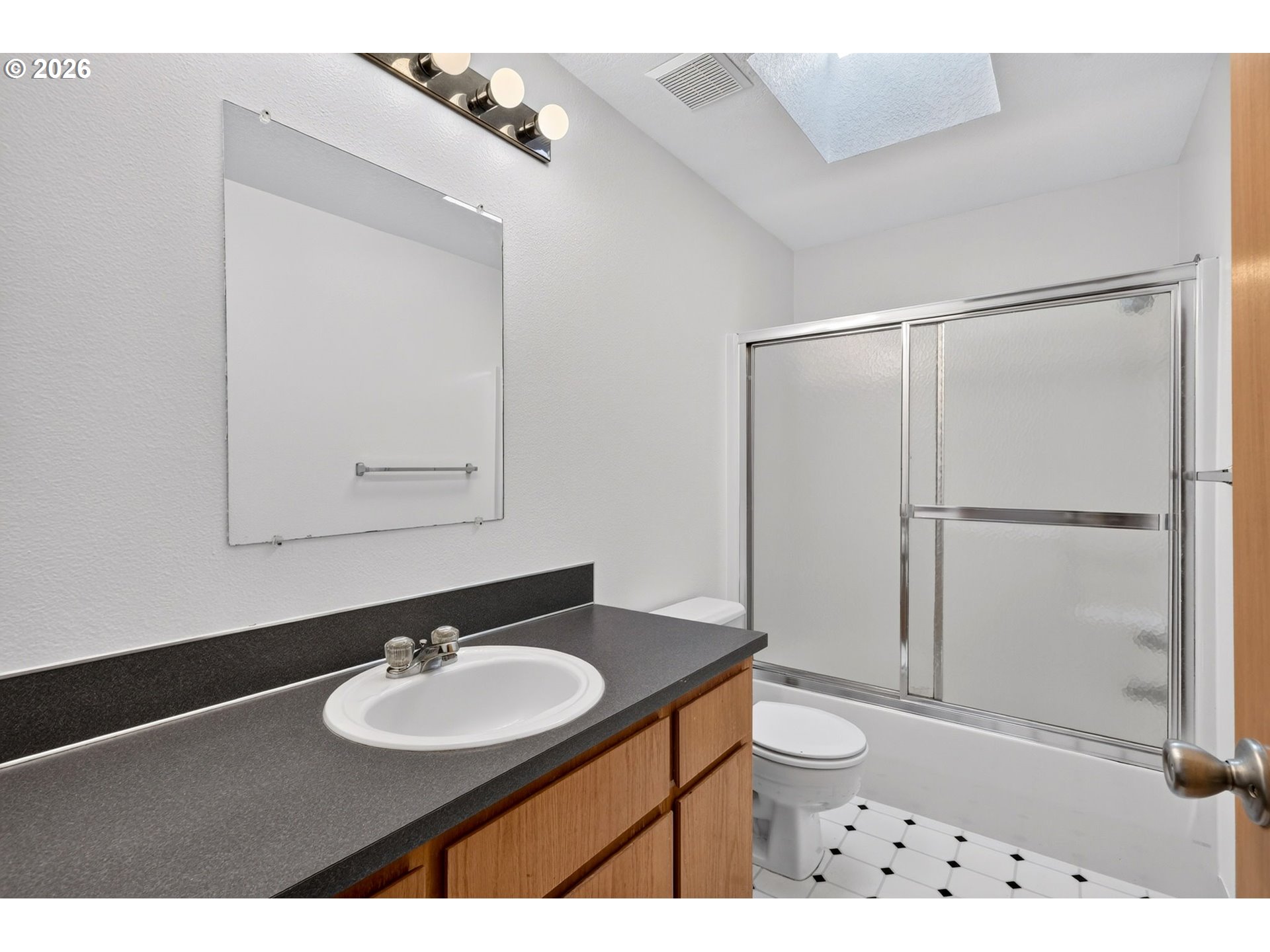 9654 N Edison St Property Photo 24