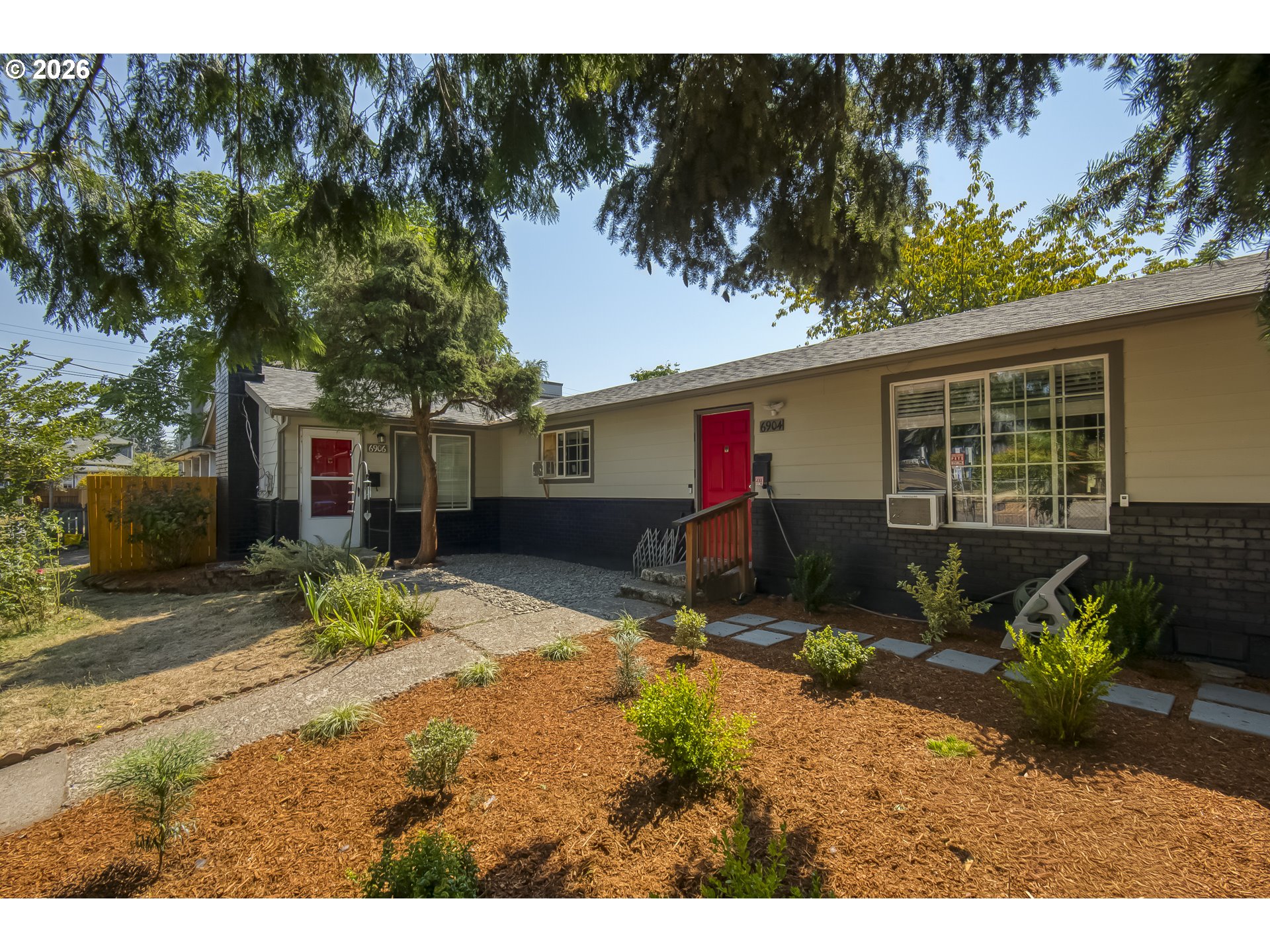 6904 Se Long St Property Photo 1