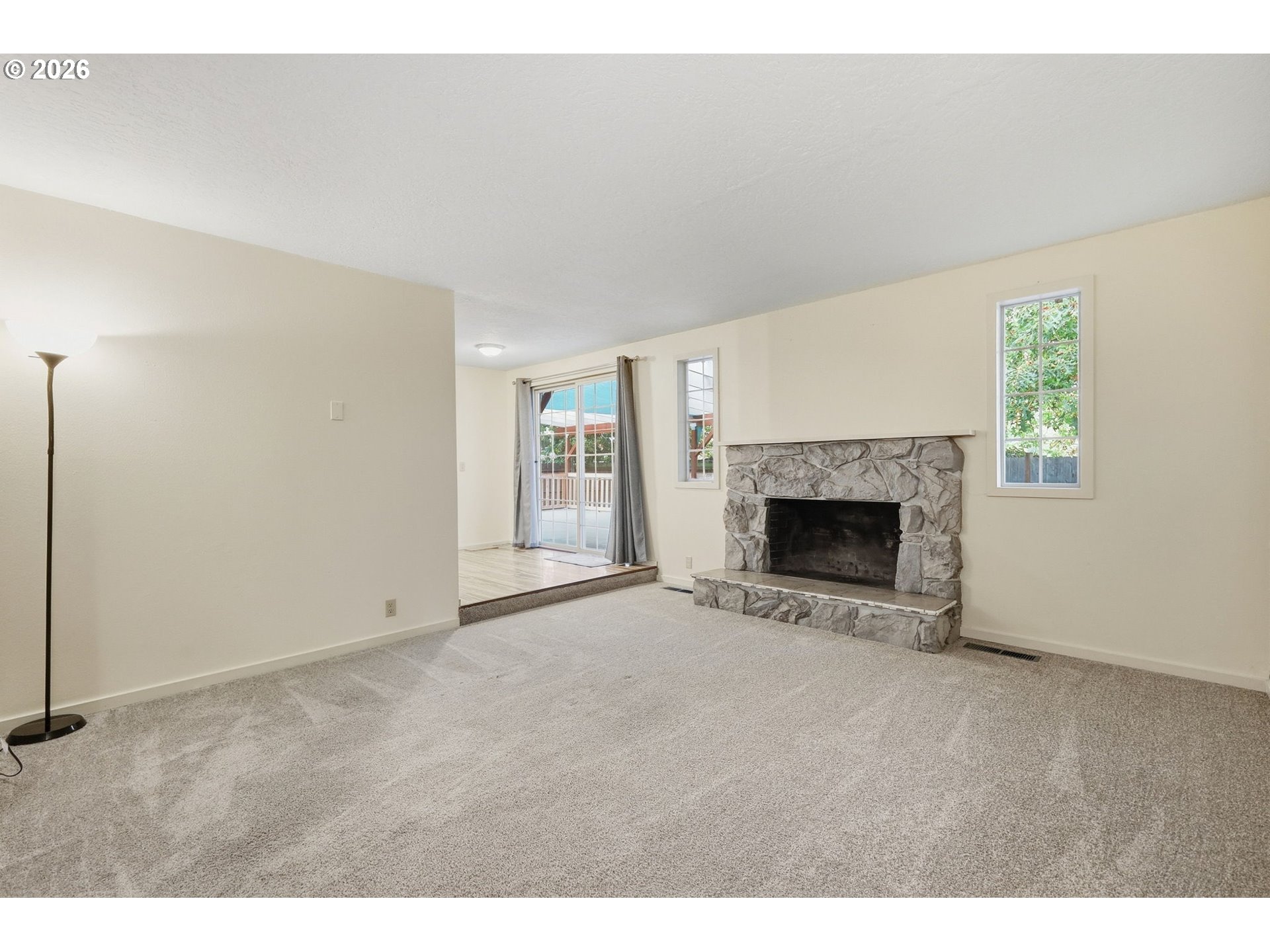 2245 Princeton Dr Property Photo 5
