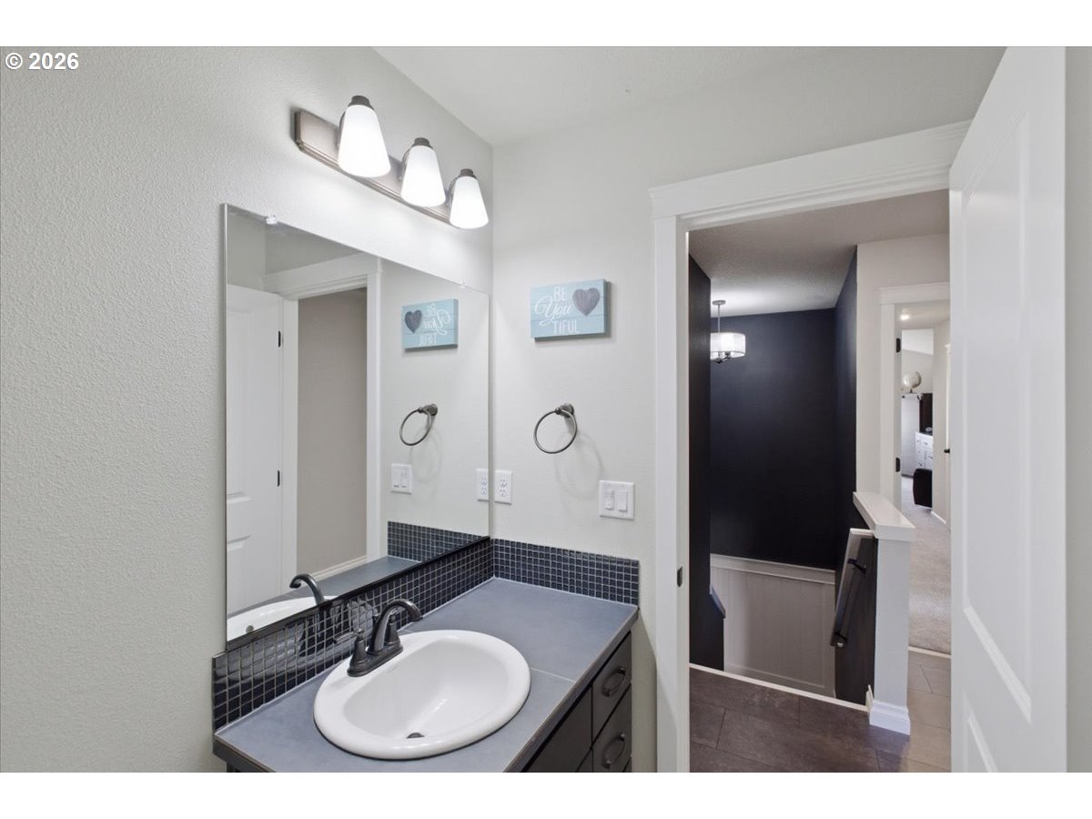 1473 Meadow Ave Property Photo 32