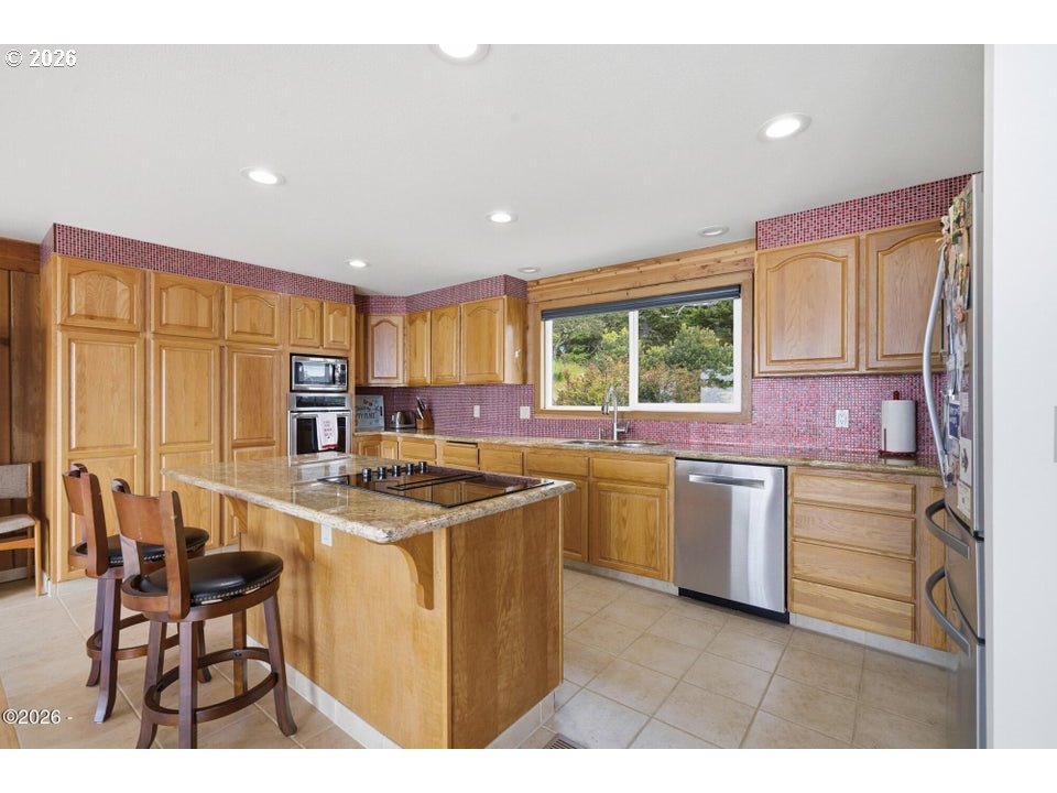 620 Ridgewood Rd Property Photo 8