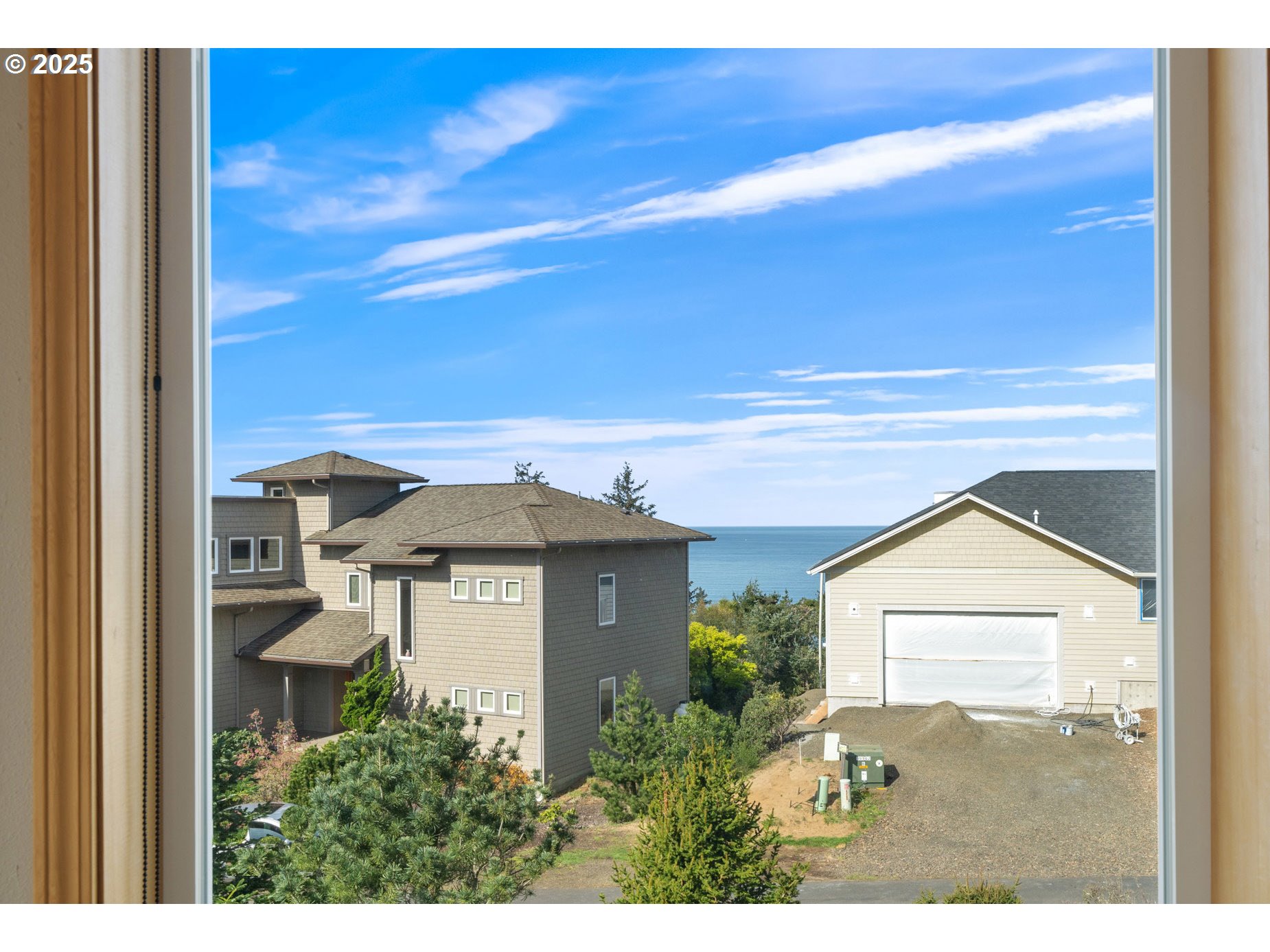 900 Bearberry Ln Property Photo 12