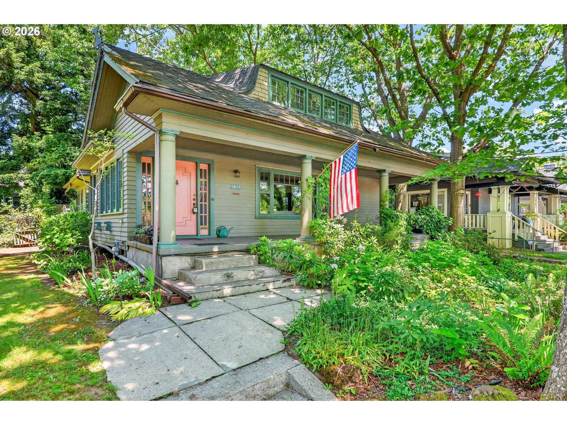 3957 E Burnside St Property Photo 1
