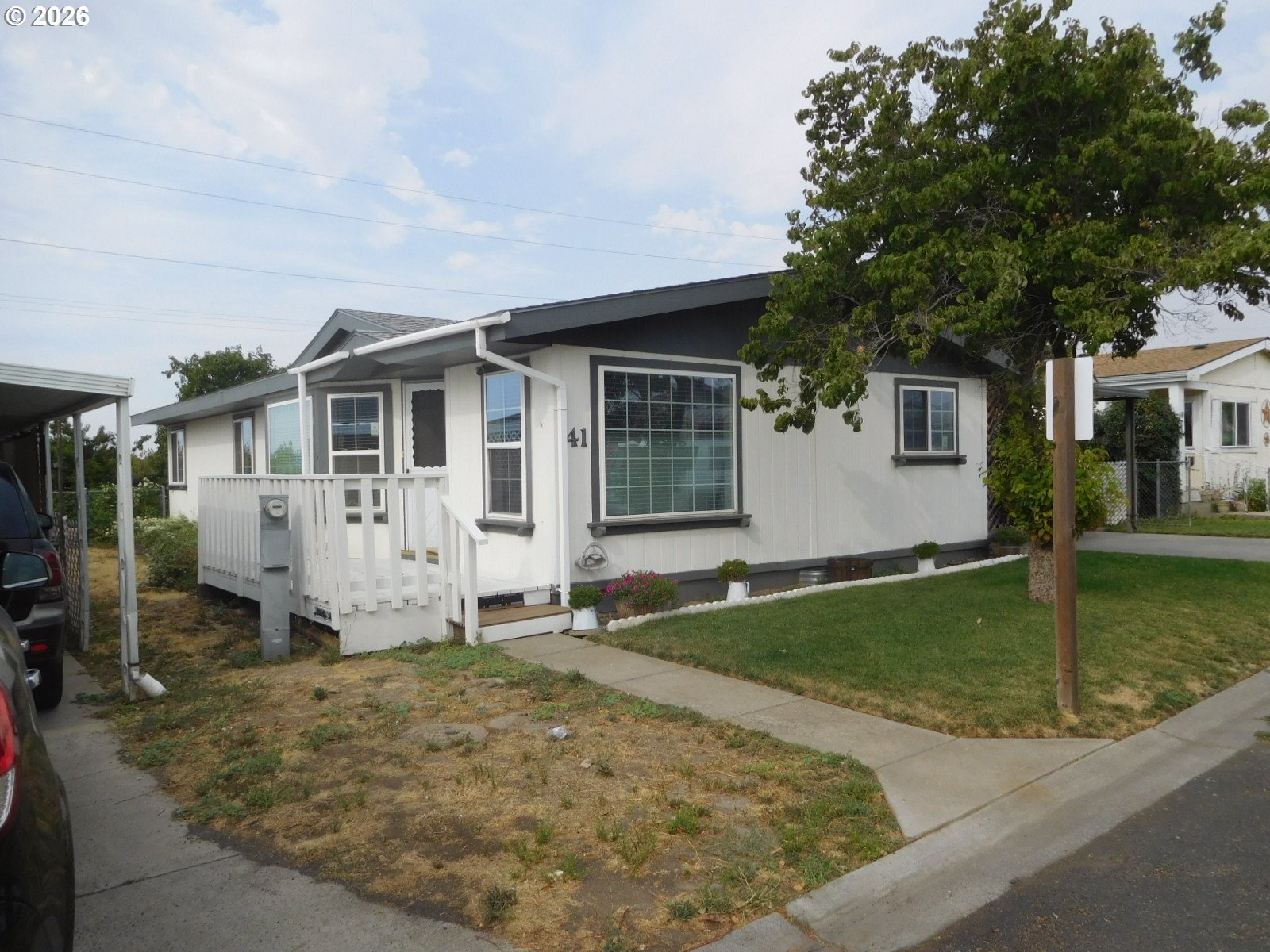 910 Cowl St 41 Property Photo 1