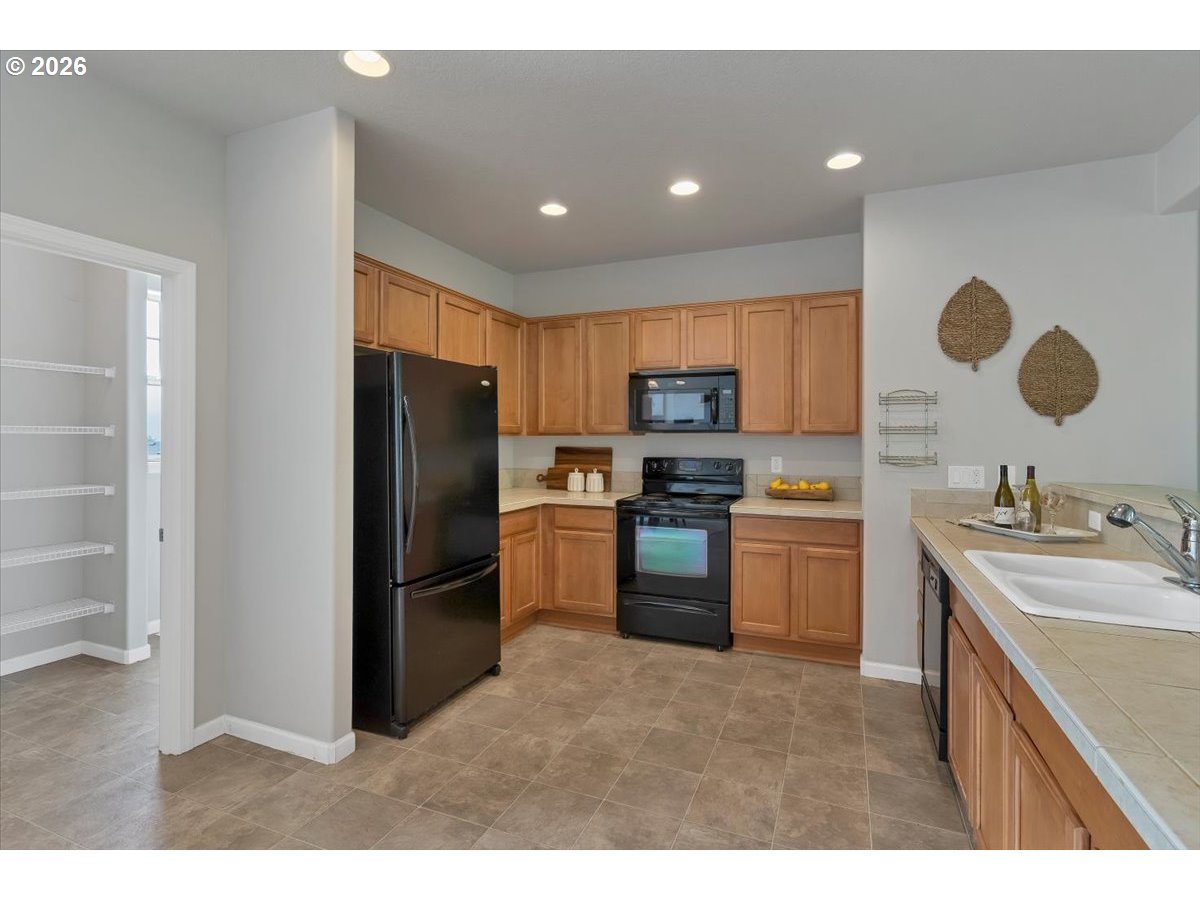 4390 Sequoia Loop Property Photo 17