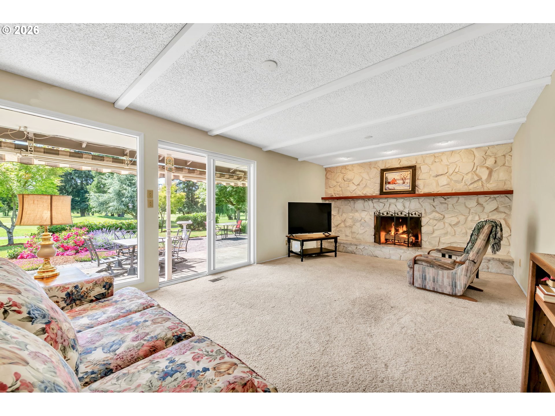 1922 Springhill Dr Property Photo 12