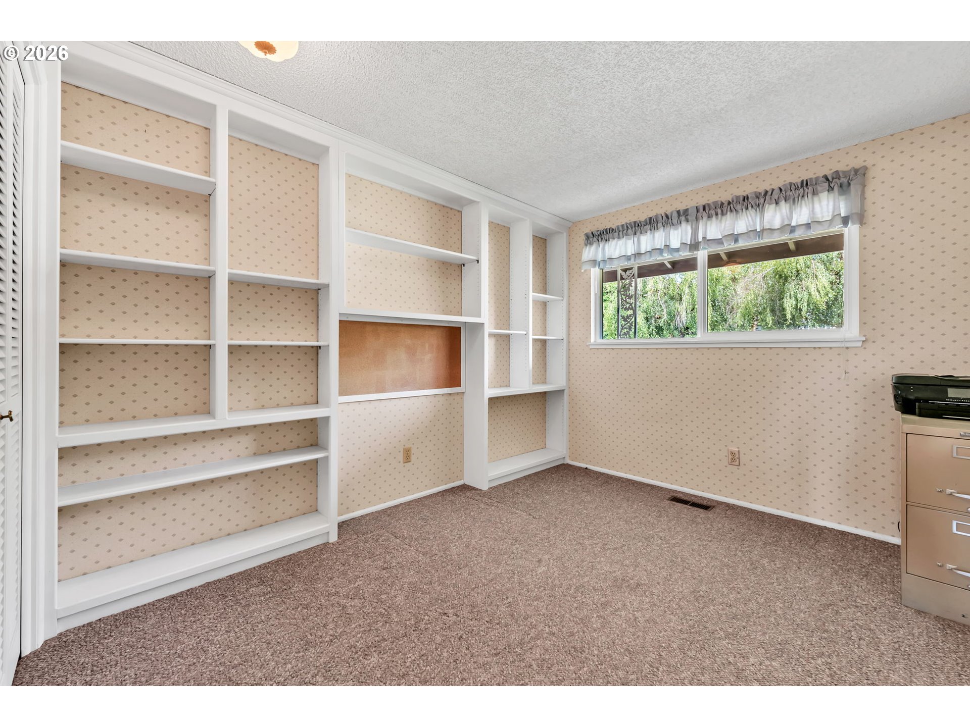 1922 Springhill Dr Property Photo 21