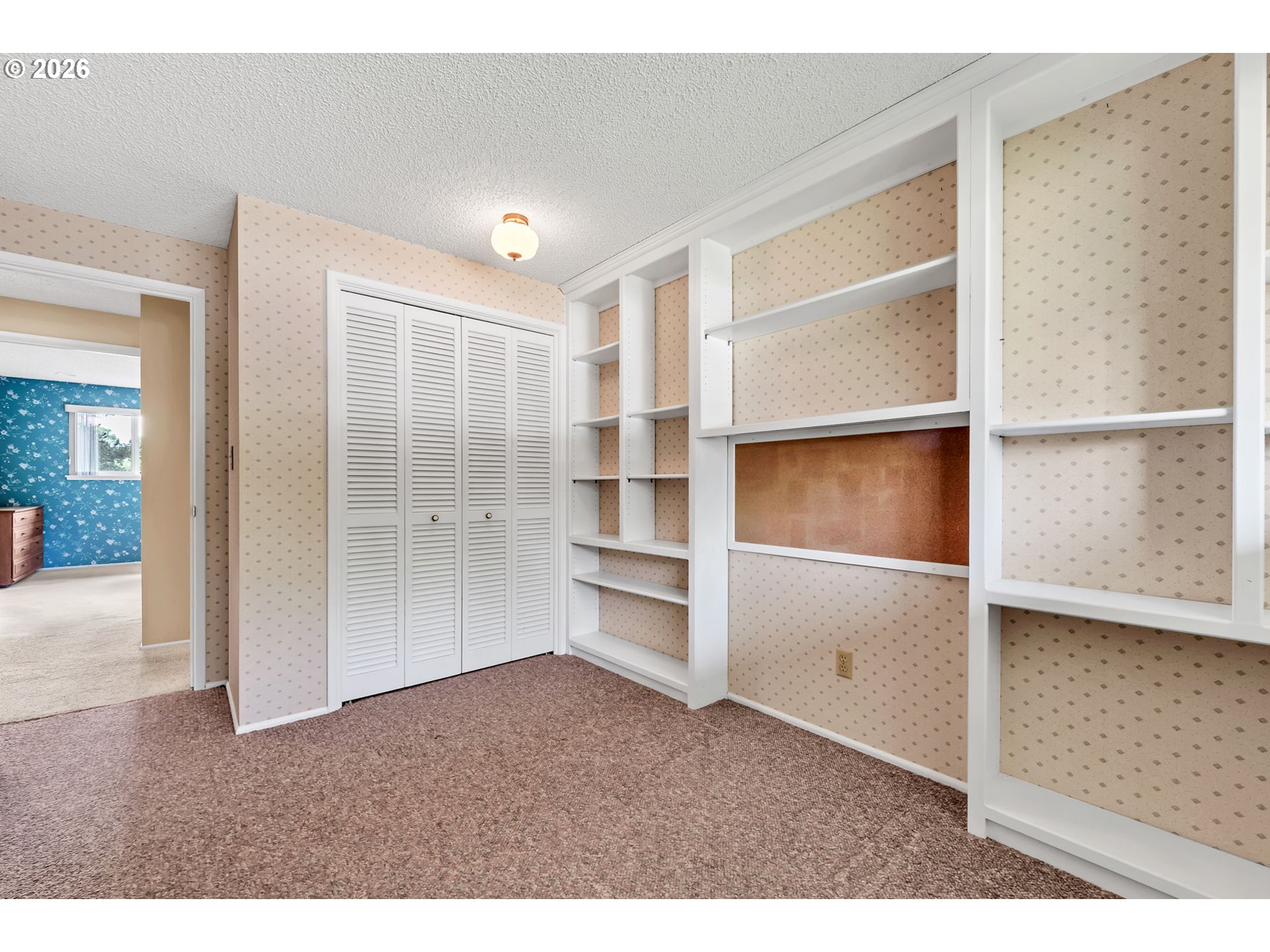 1922 Springhill Dr Property Photo 22