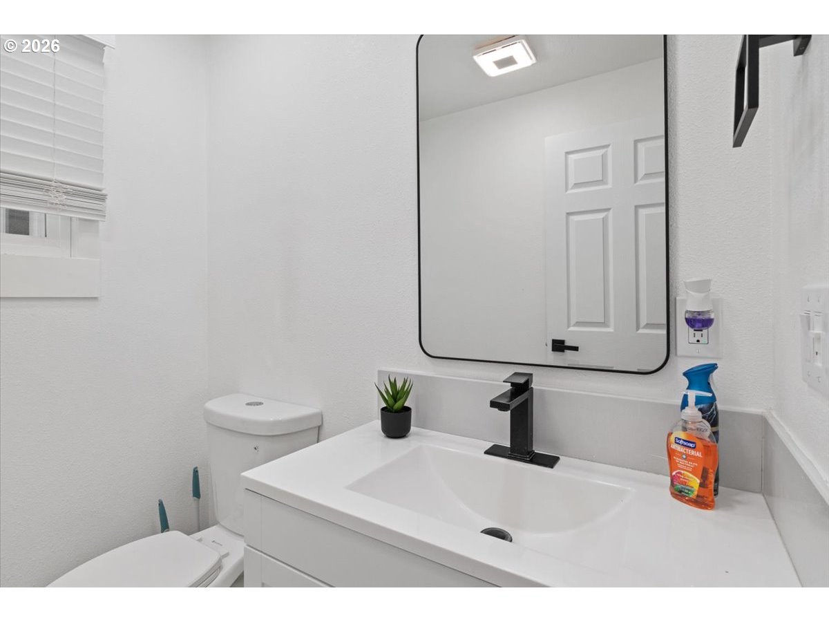 1123 Jays Dr Property Photo 11