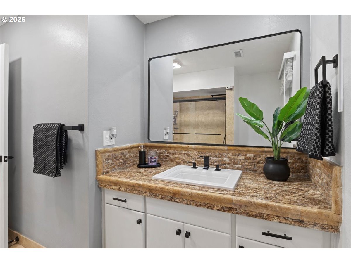 1123 Jays Dr Property Photo 15