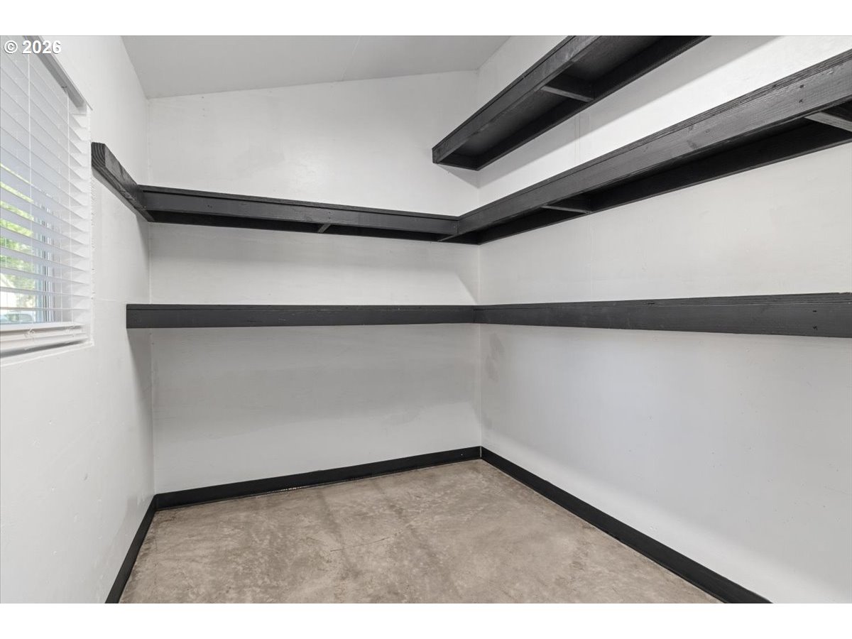 1123 Jays Dr Property Photo 44