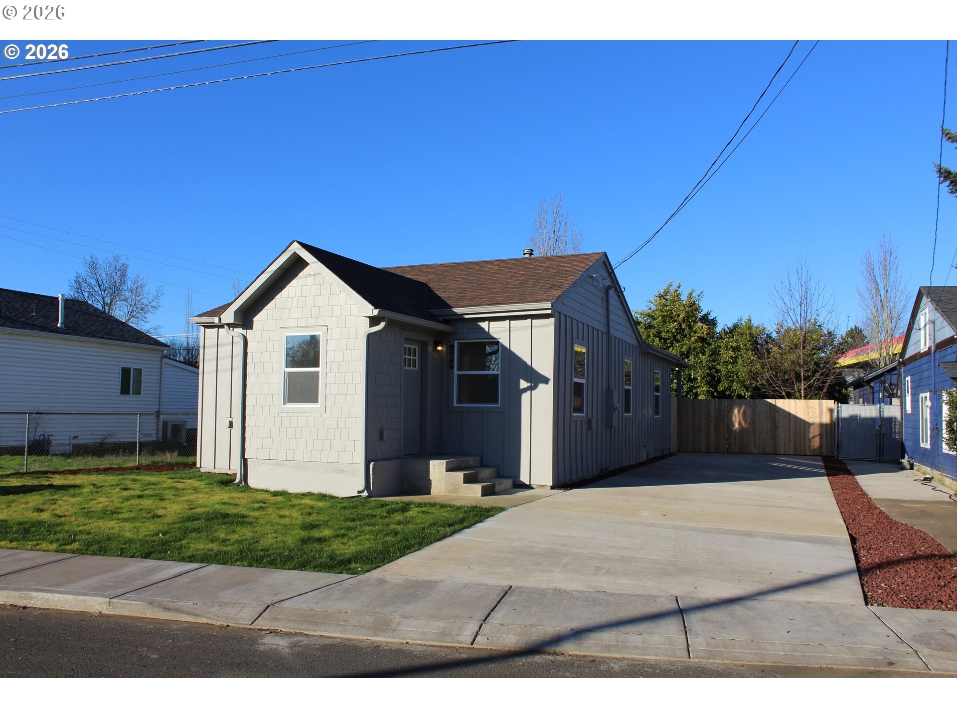 186 Sw Rainbow Ave Property Photo 1