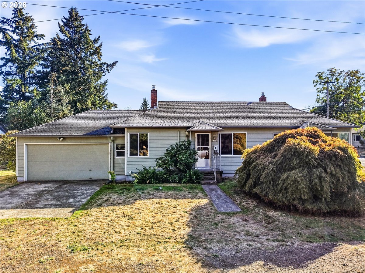 7404 NE HASSALO ST Property Photo 1