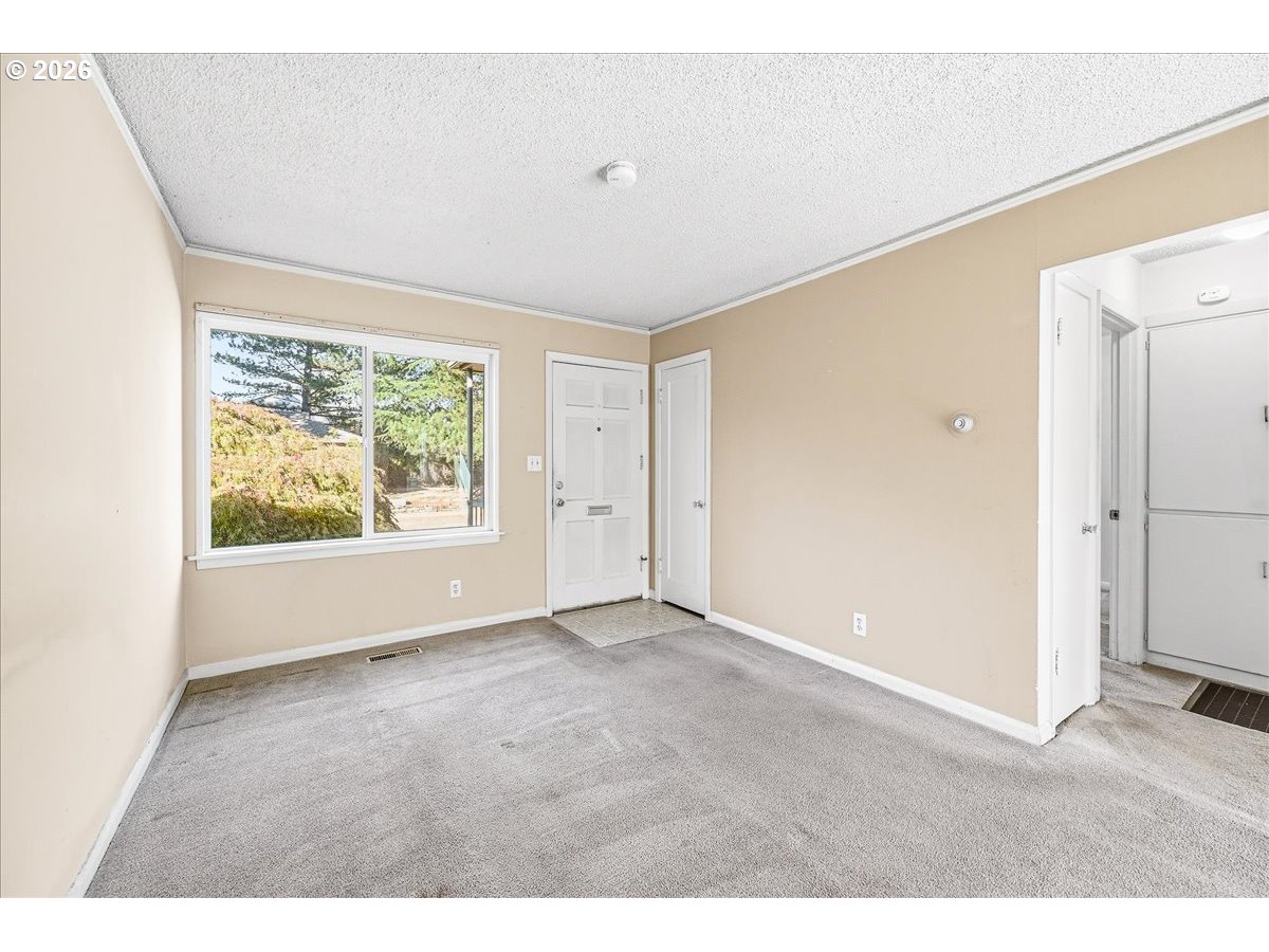 7404 Ne Hassalo St Property Photo 12
