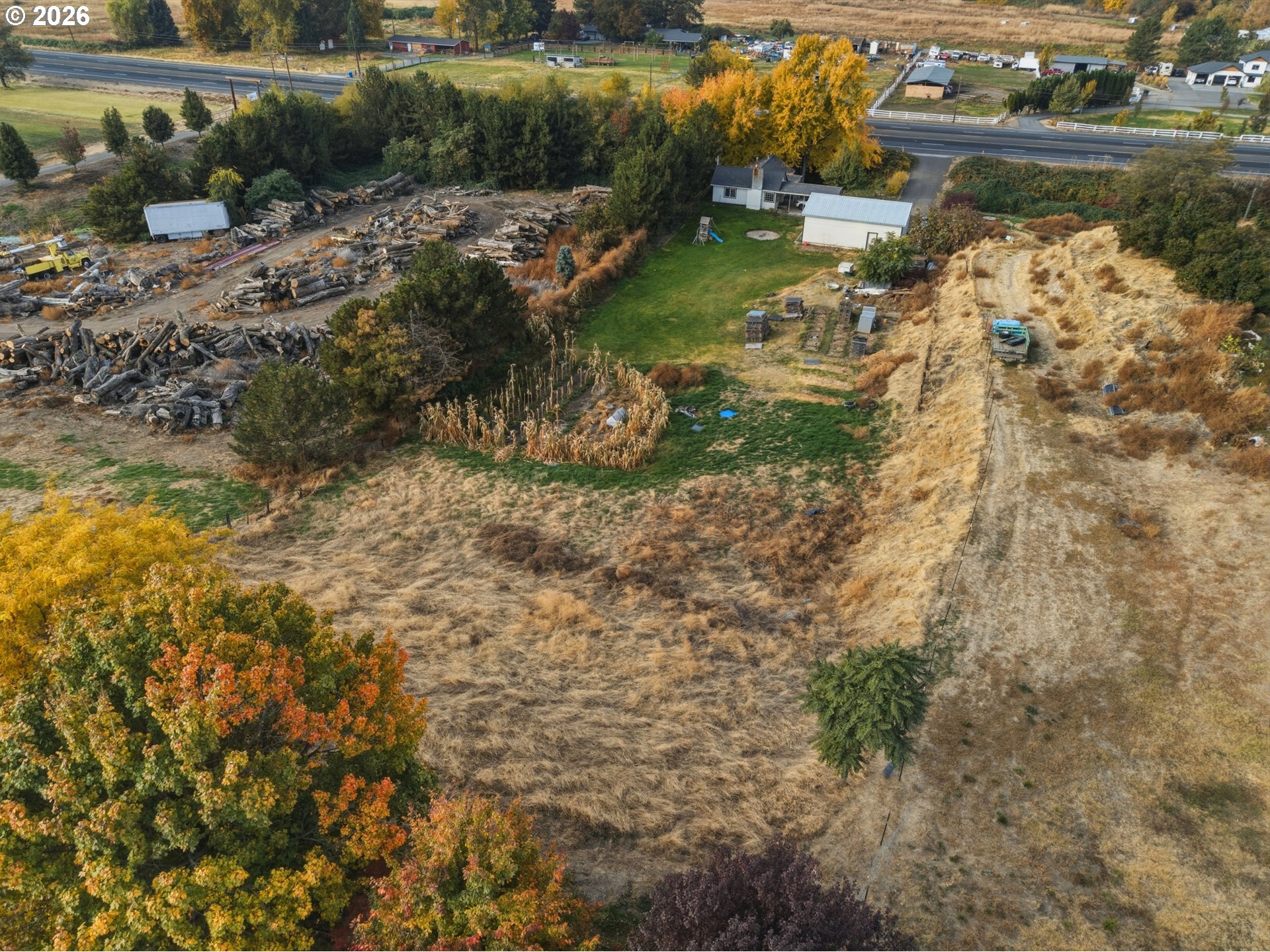 85183 Highway 11 Property Photo 5