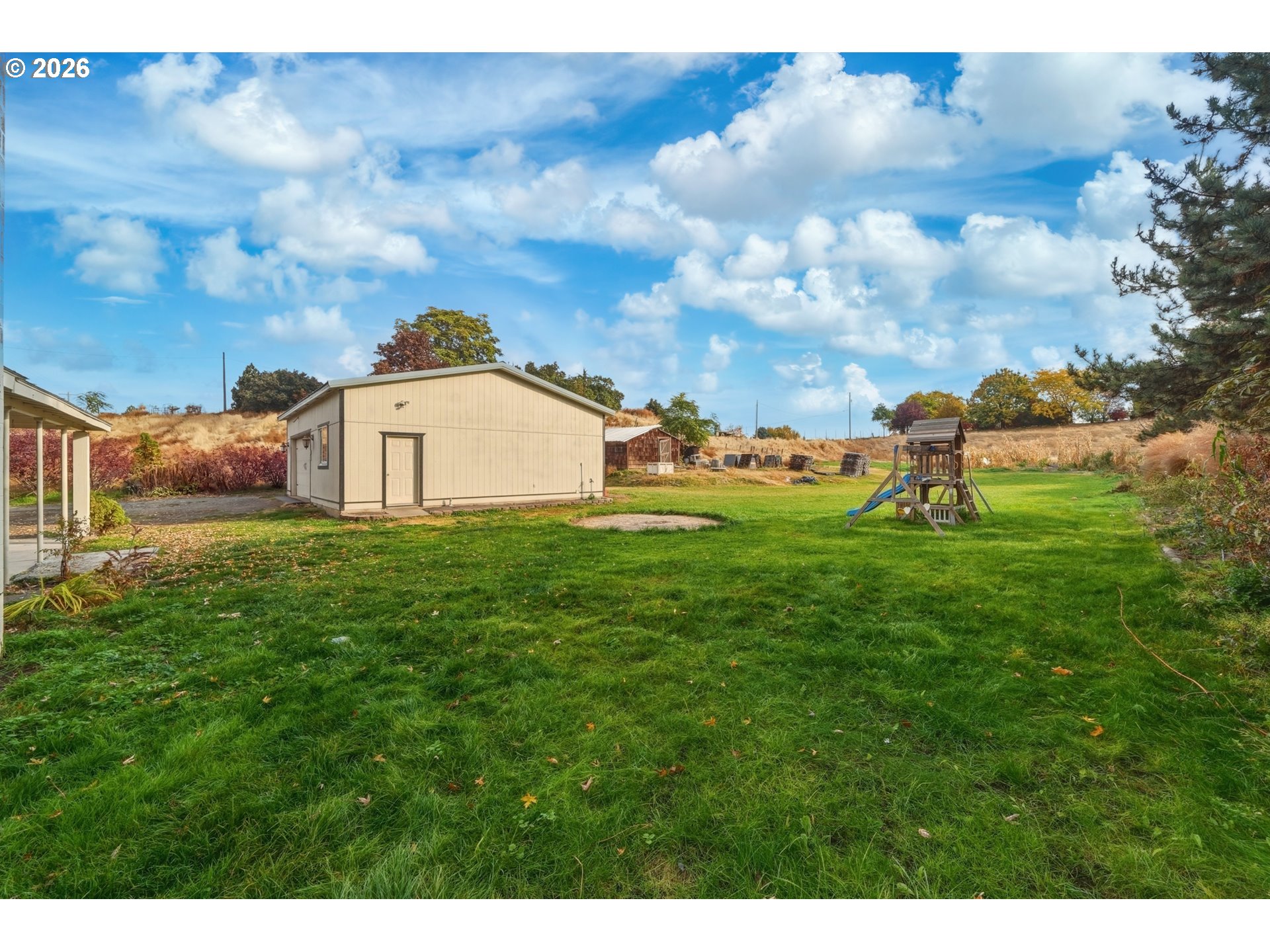 85183 Highway 11 Property Photo 6