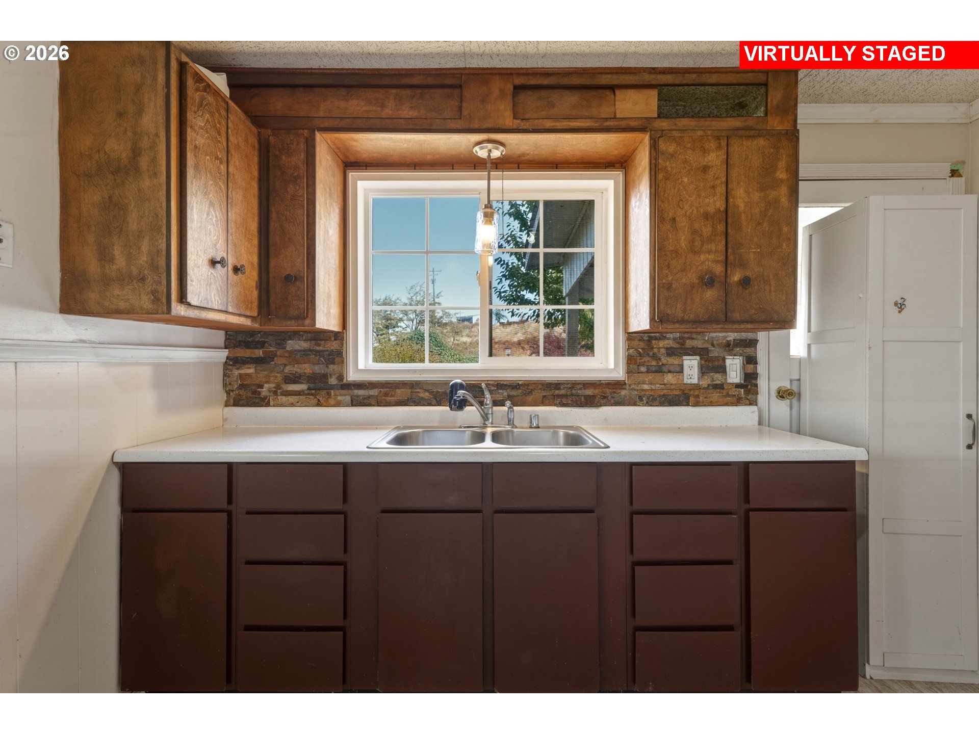 85183 Highway 11 Property Photo 11