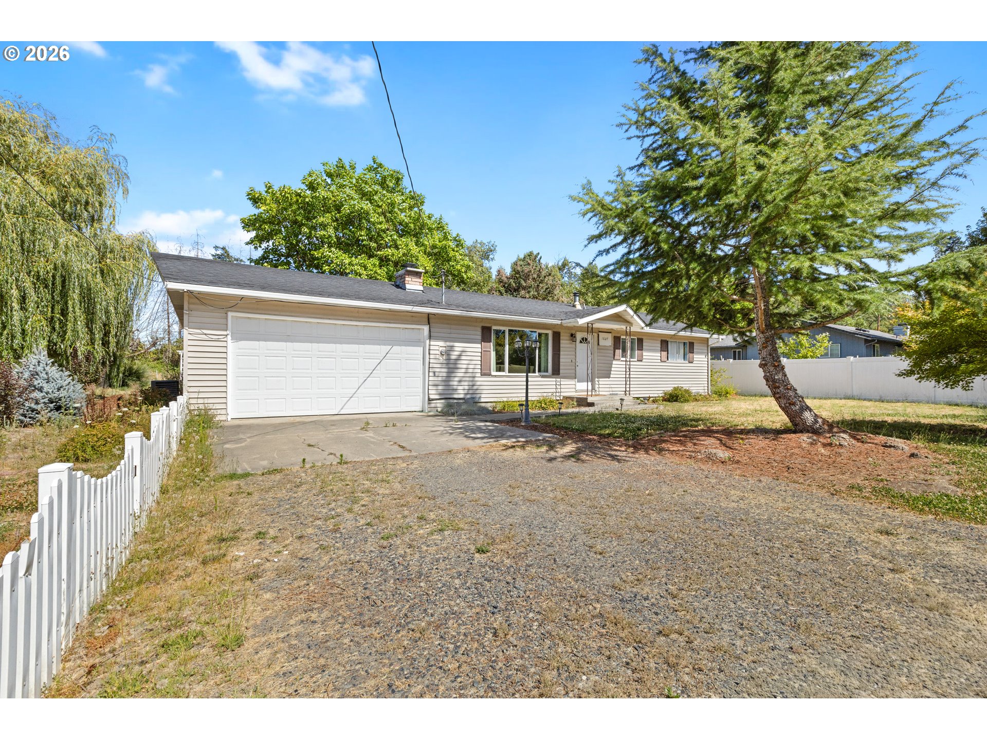1627 Southgate Way Property Photo 1