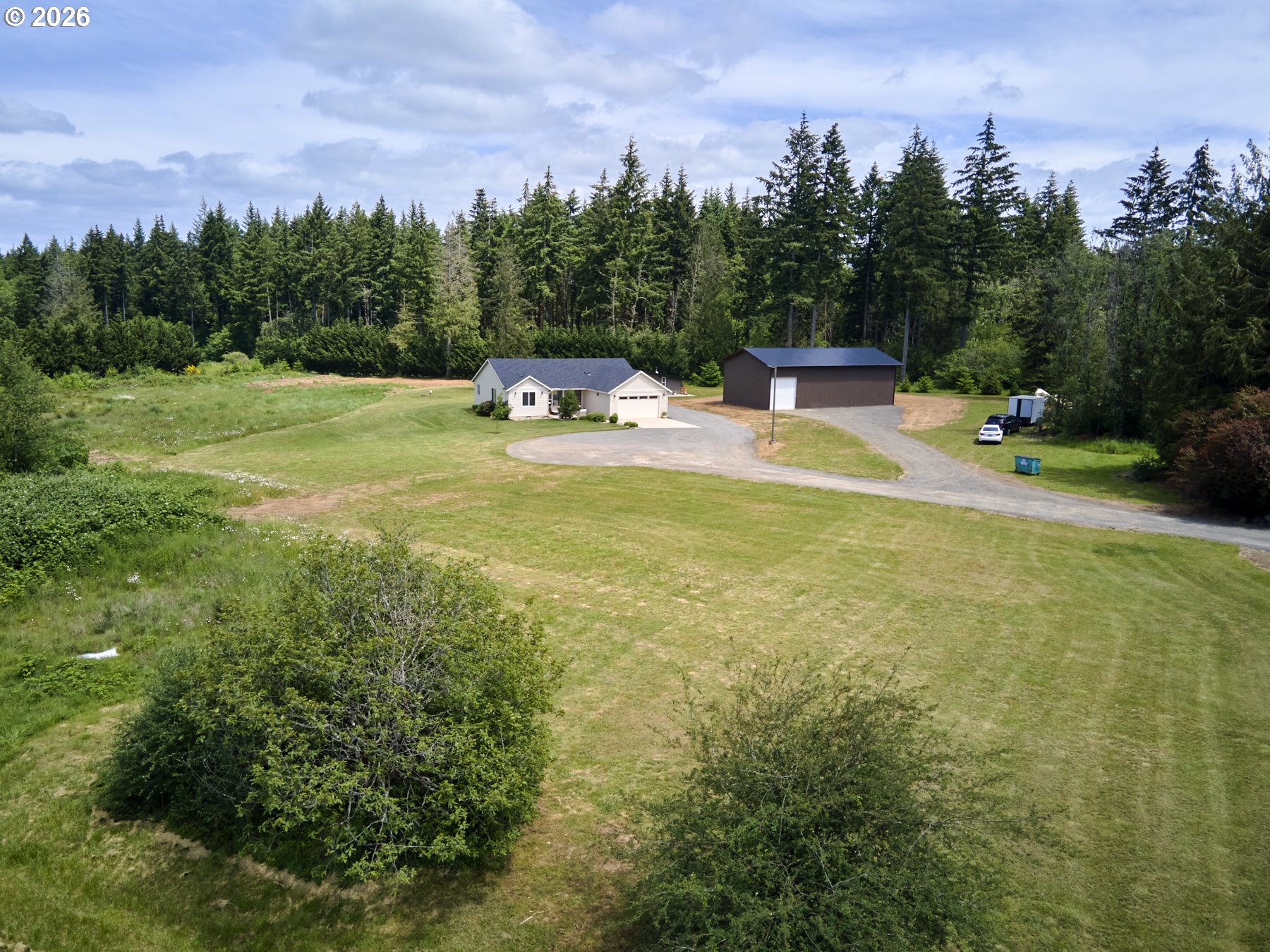 560 Park Rd Property Photo 1