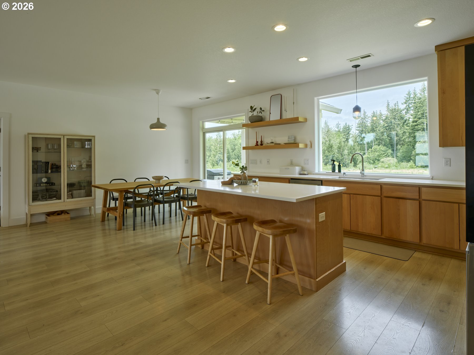 560 Park Rd Property Photo 15