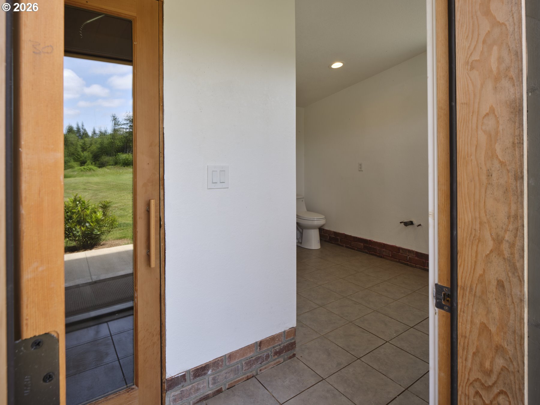 560 Park Rd Property Photo 39