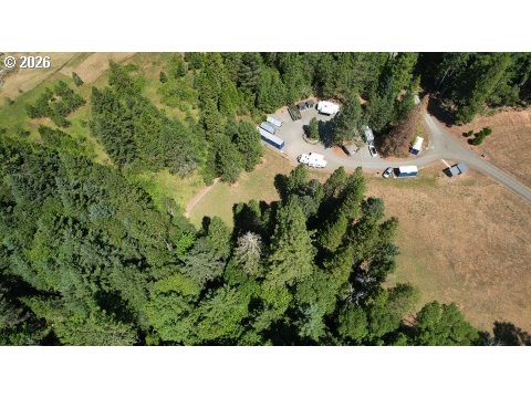 570 Tunnel Rd Property Photo 2