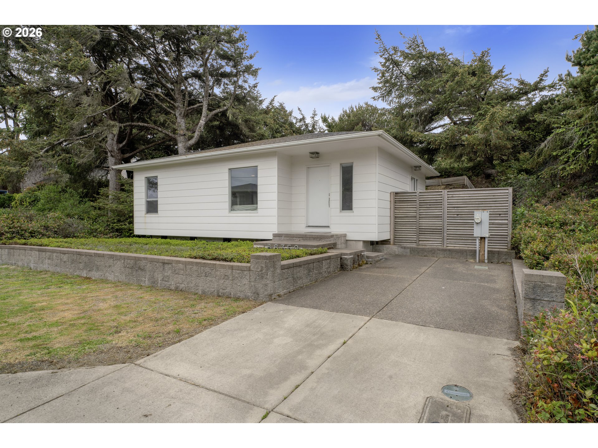 88352 1ST AVE Property Photo 1