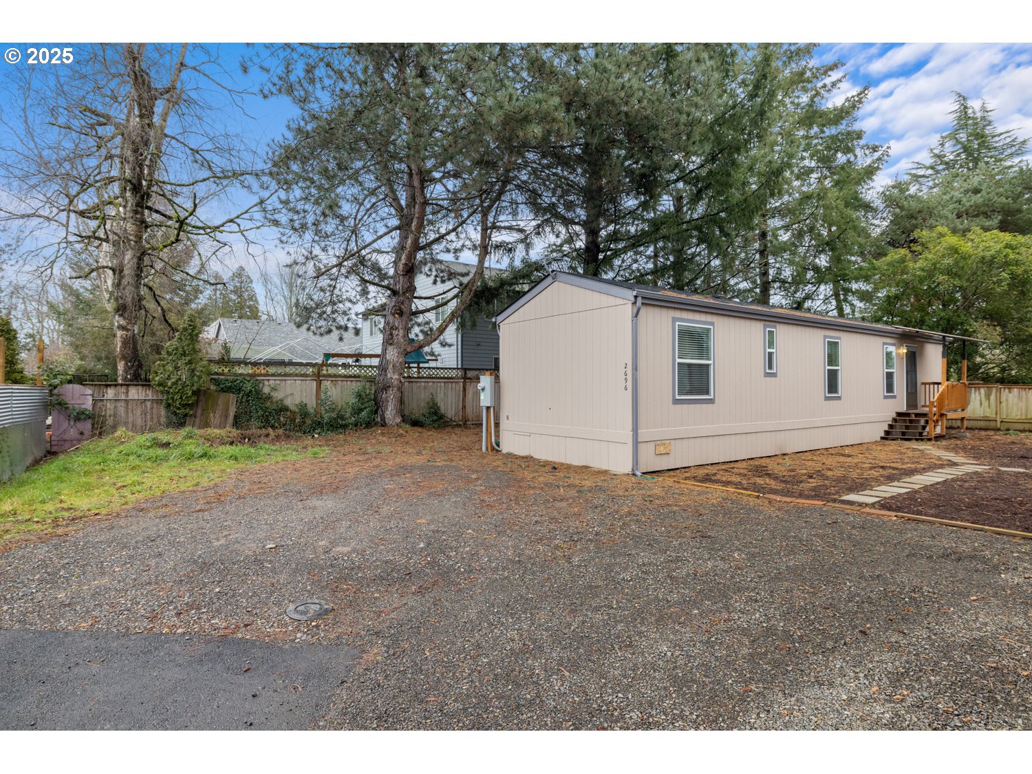 2696 Se Palmquist Rd Property Photo 2