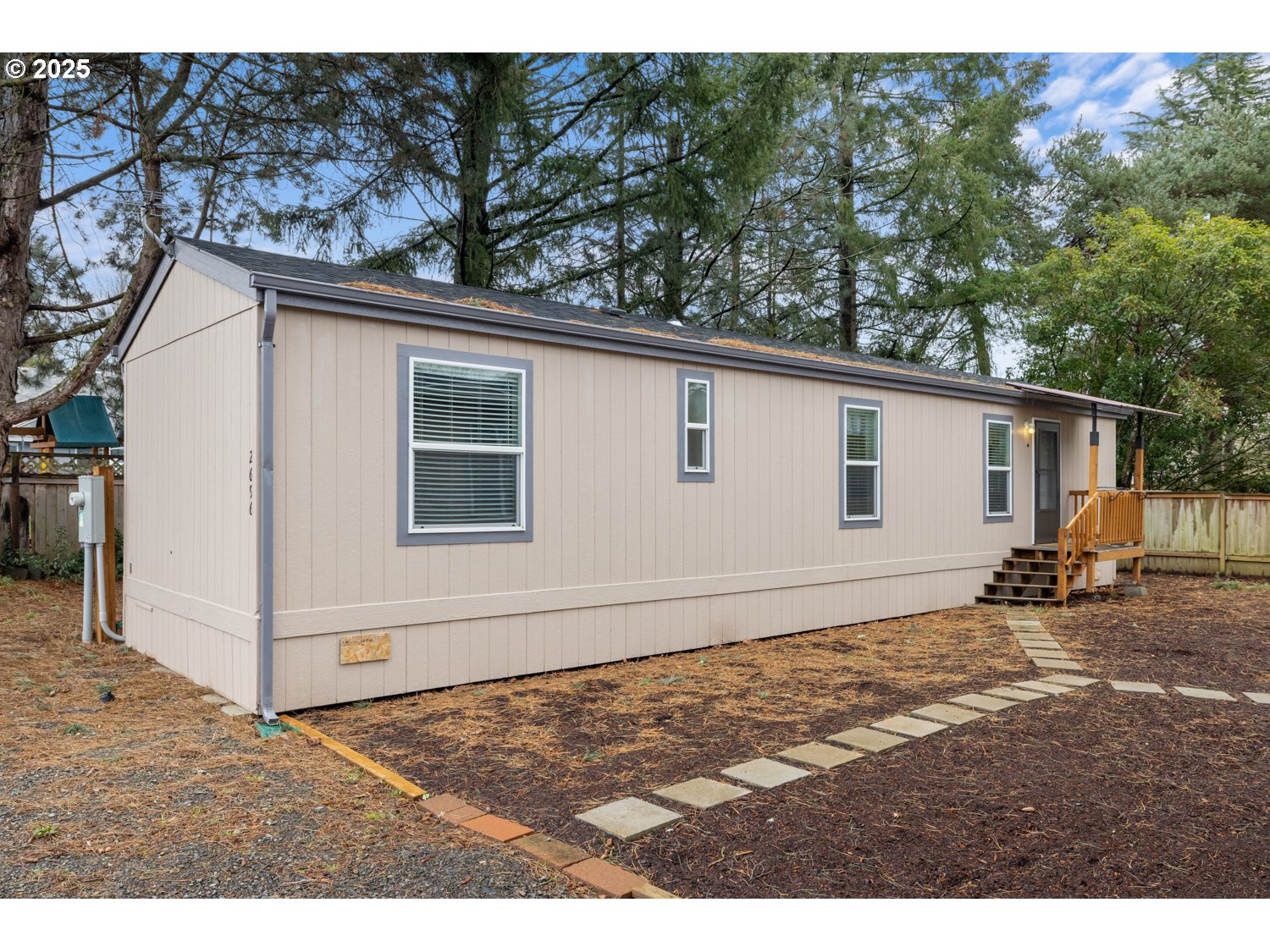 2696 Se Palmquist Rd Property Photo 3