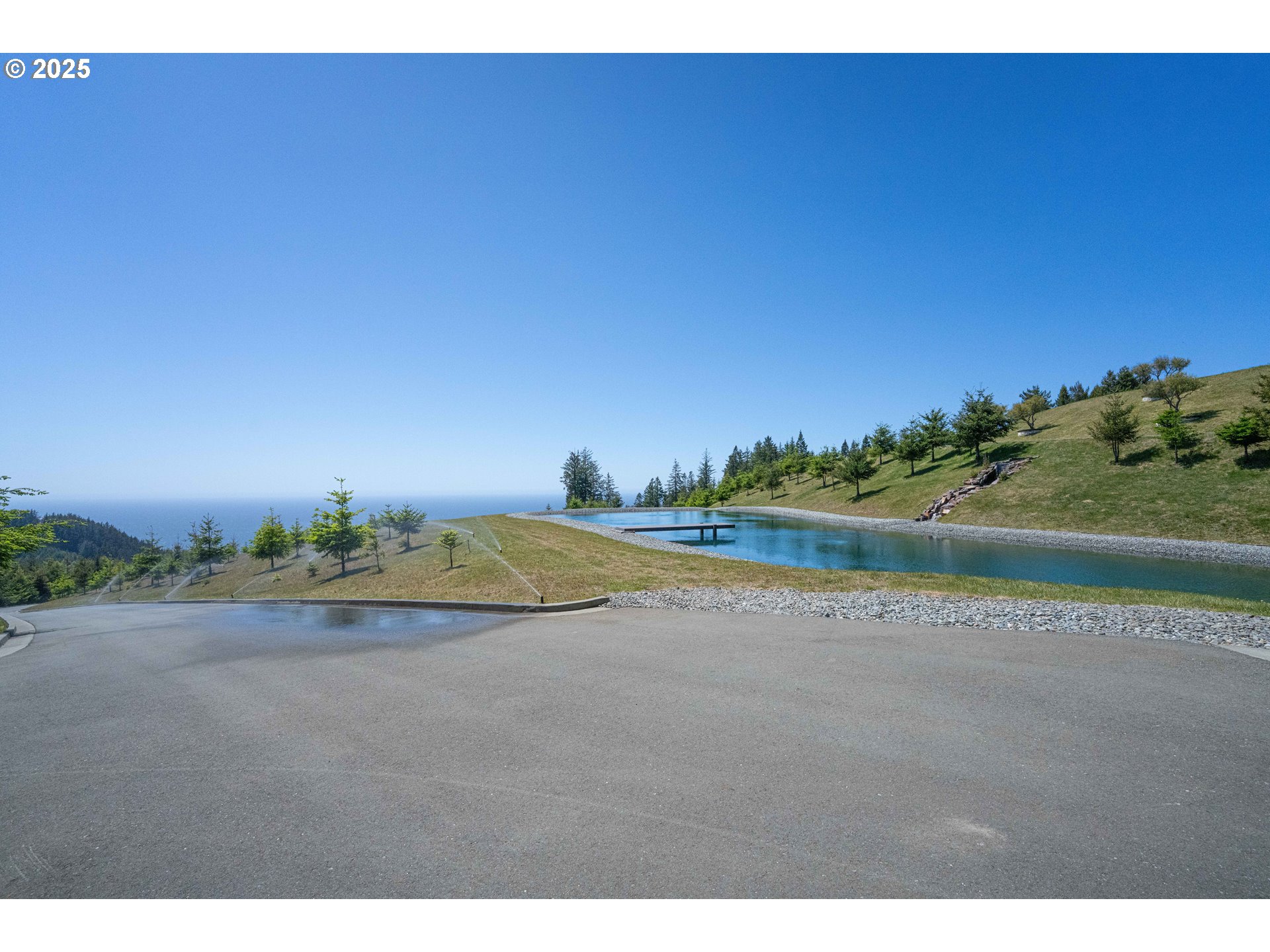 Bridgeview Dr Property Photo 12