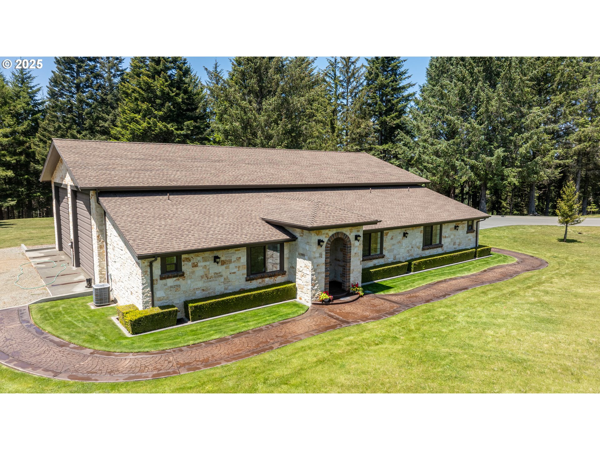 Bridgeview Dr Property Photo 25