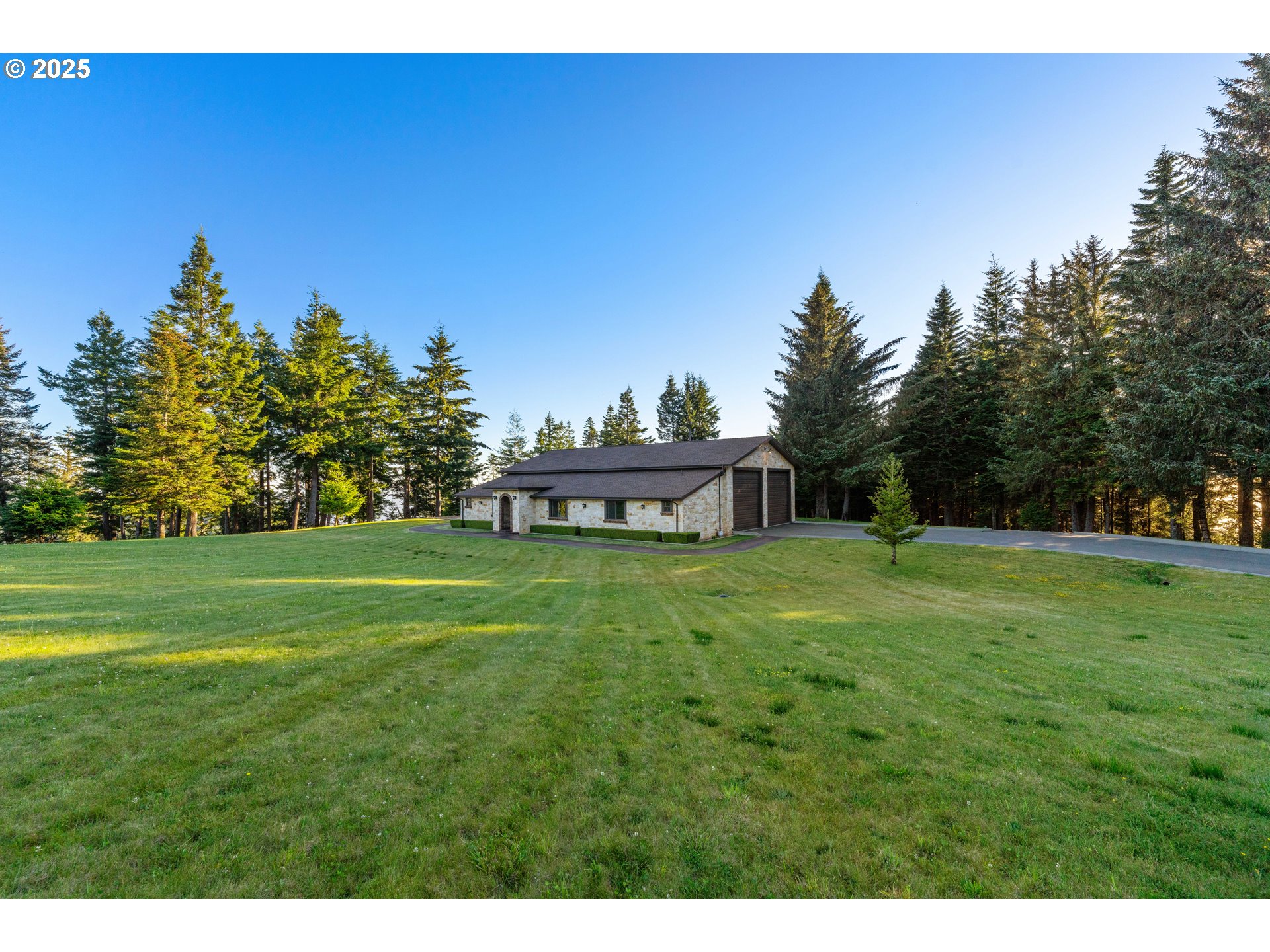 Bridgeview Dr Property Photo 37