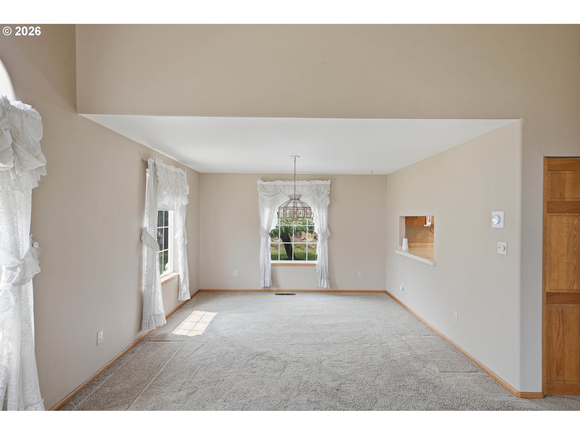 2090 Ash St Property Photo 7