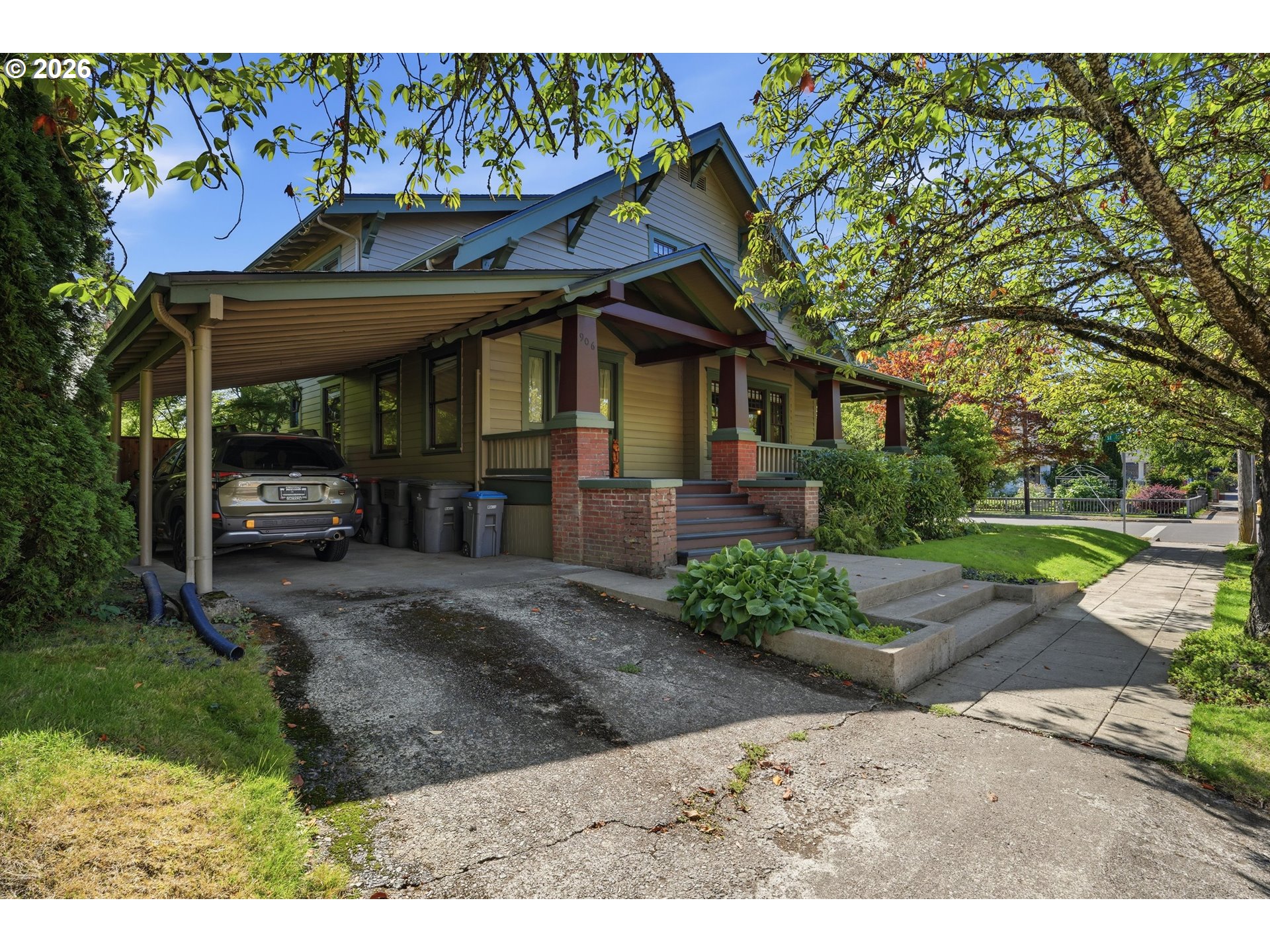906 Se 1st St Property Photo 1