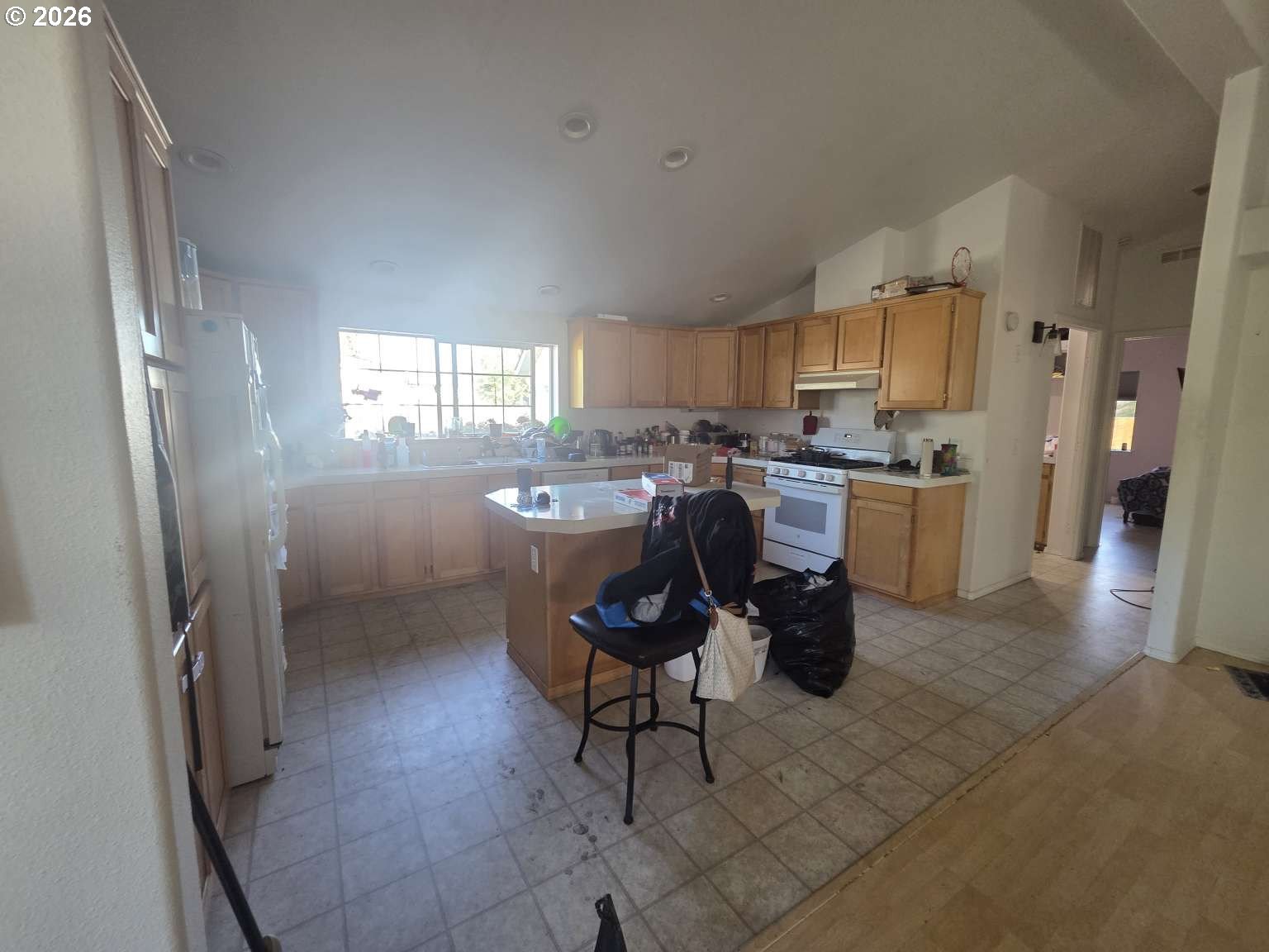 239 W K St Property Photo 22