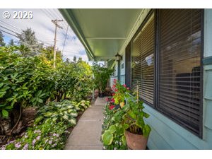 6111 Thurston Rd Property Photo 3