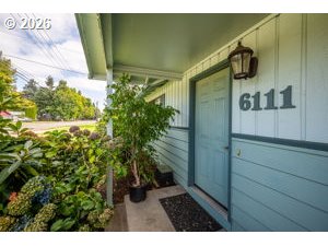 6111 Thurston Rd Property Photo 4