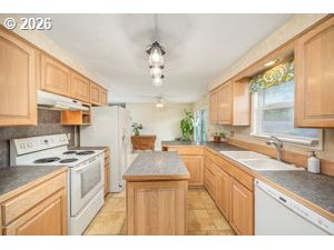 6111 Thurston Rd Property Photo 11