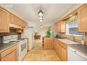 6111 Thurston Rd Property Photo 12