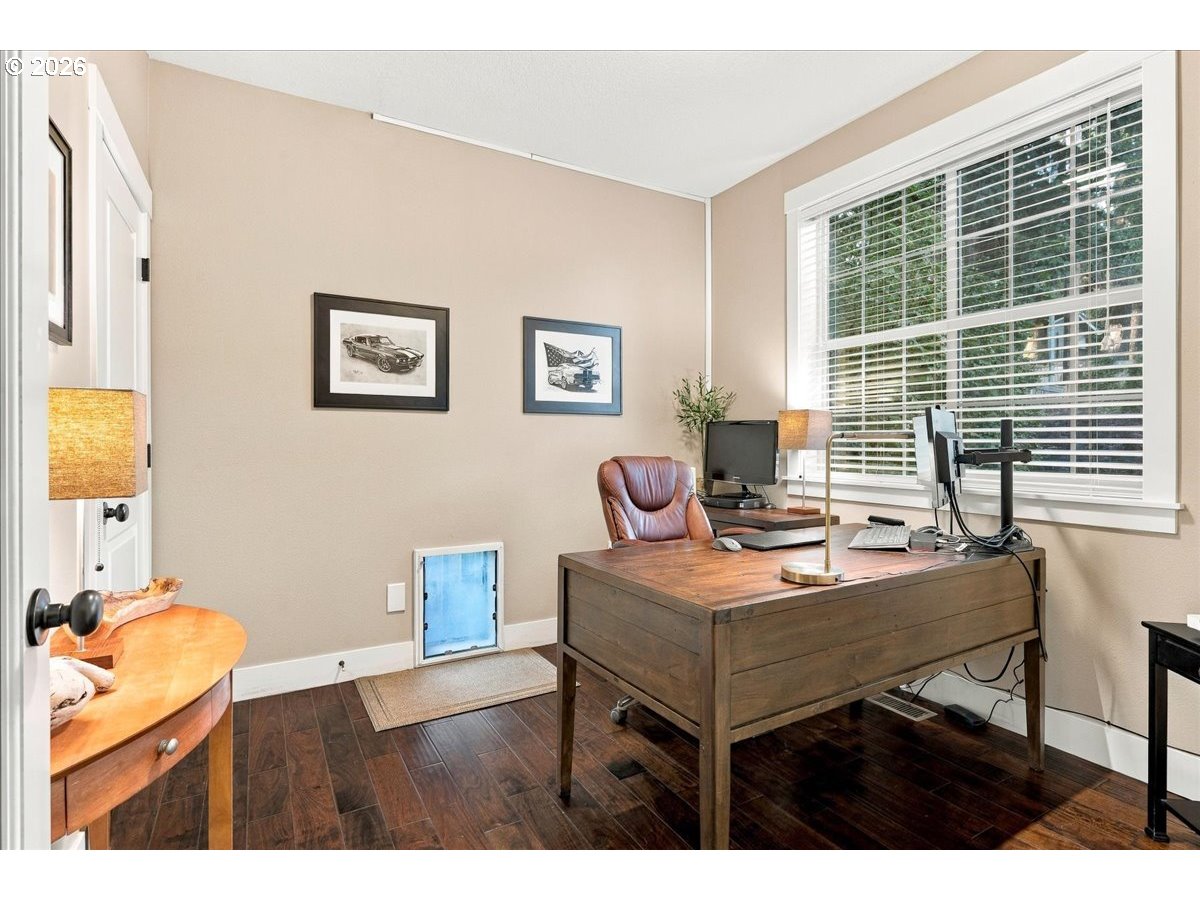 2478 Sunset Ave Property Photo 5