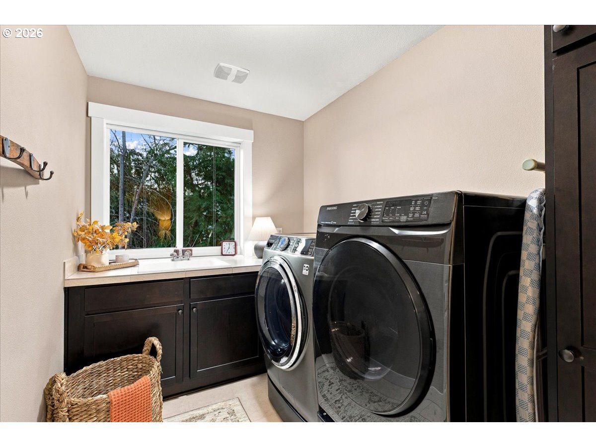 2478 Sunset Ave Property Photo 31
