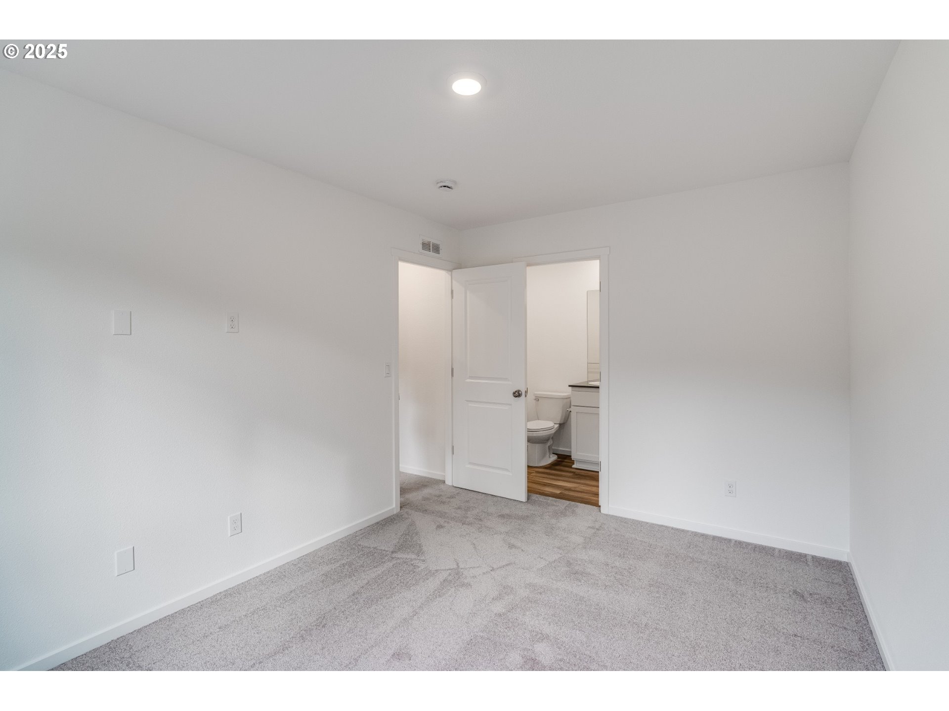 651 Minnesota St Property Photo 12