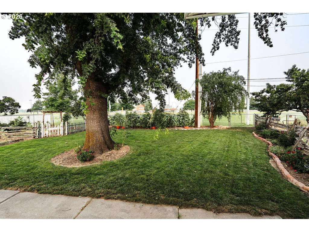 3480 8th Dr Property Photo 31